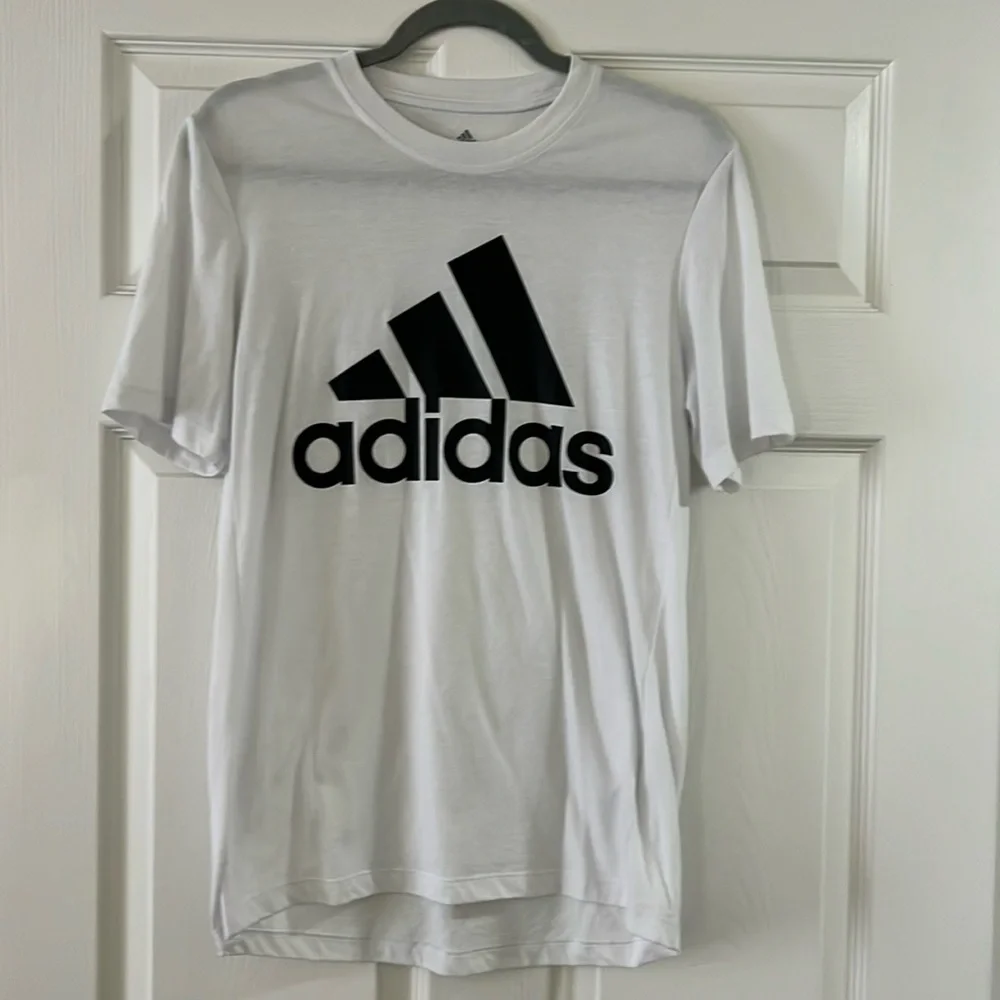 Adidas Aeroready Primegreen White Logo Graphic T-Shirt Size Small